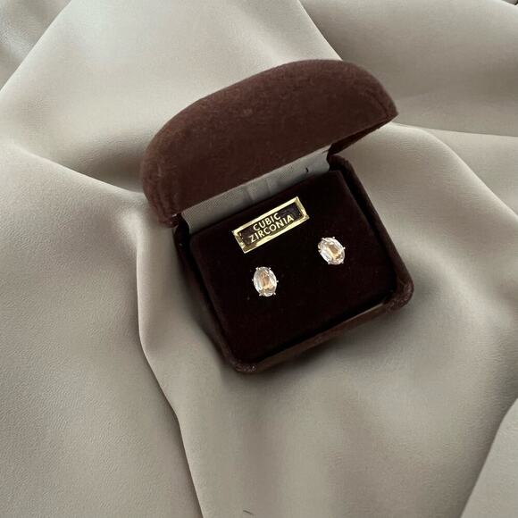 NEW in Box Cubic Zirconia Oval Stud Earrings - Picture 2 of 5